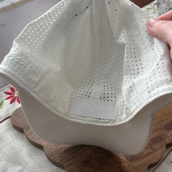 Black Clover Golf White Perforated Cap with Clover Logo - Picture 2 of 4